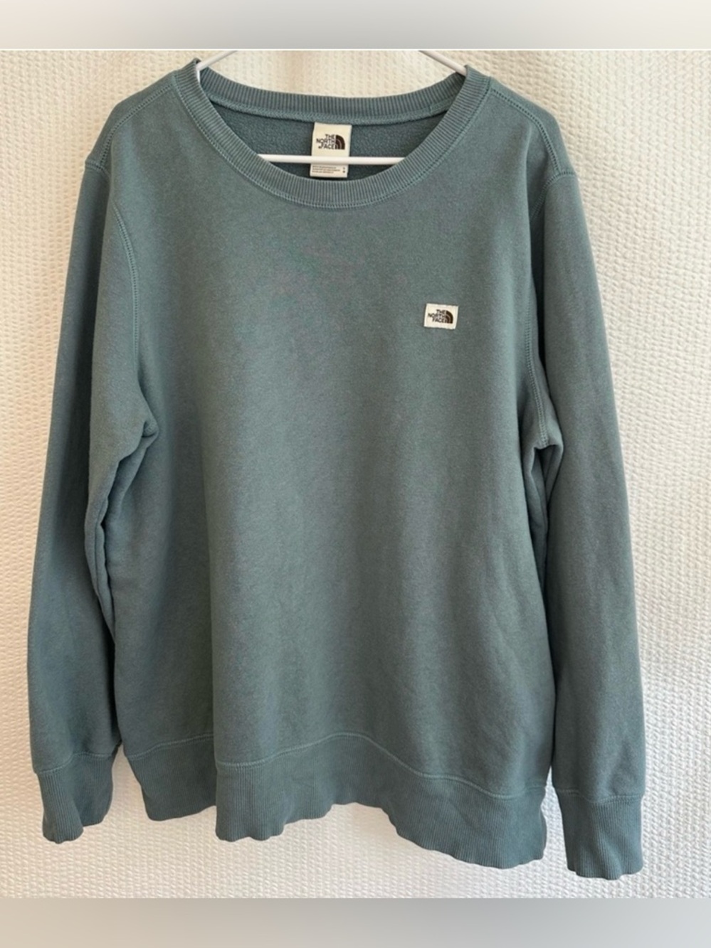 The North Face Women’s Blue Crewneck Sweatshirt Size: Large